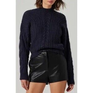 ASTR the Label Navy Chunky Cable Knit Lace Up Back Y2K Retro Cottage Sweater M